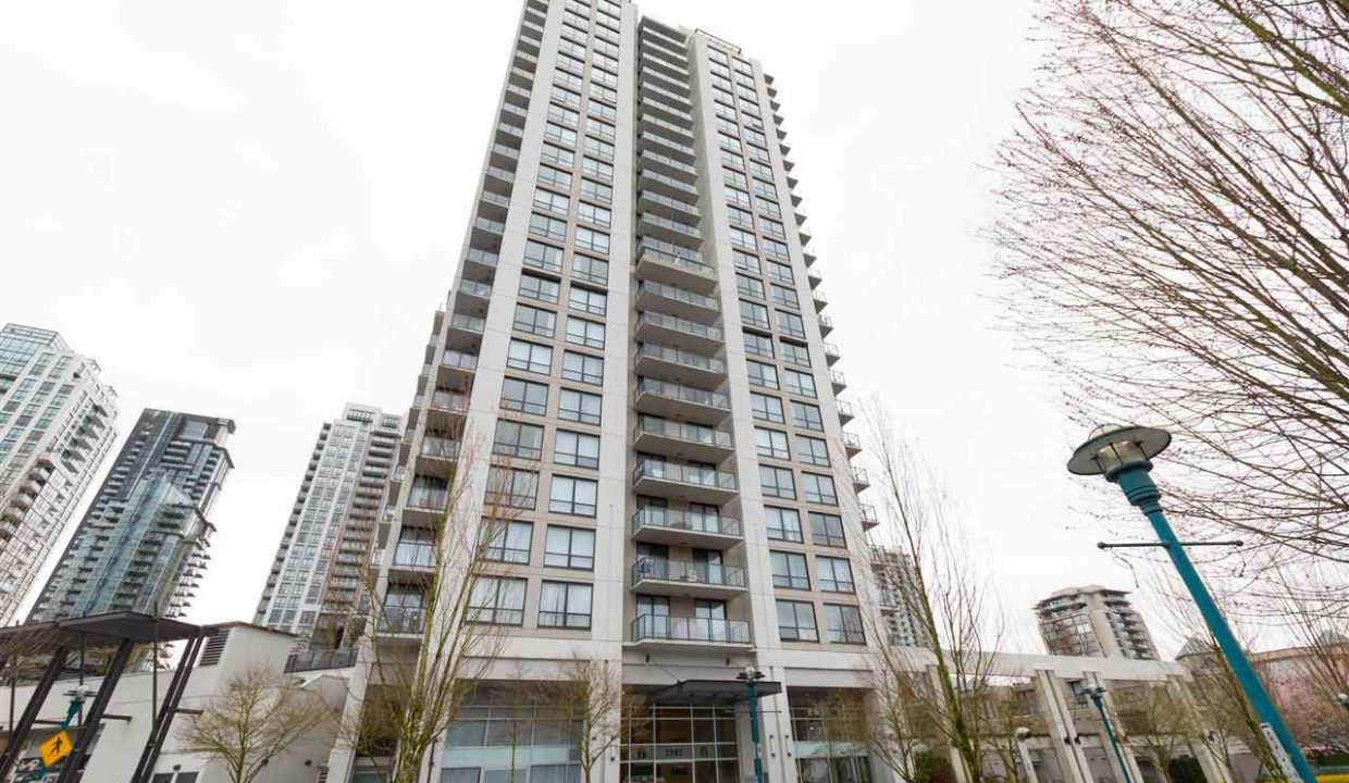 Edgemont - 2982 Burlington Dr Coquitlam - Building