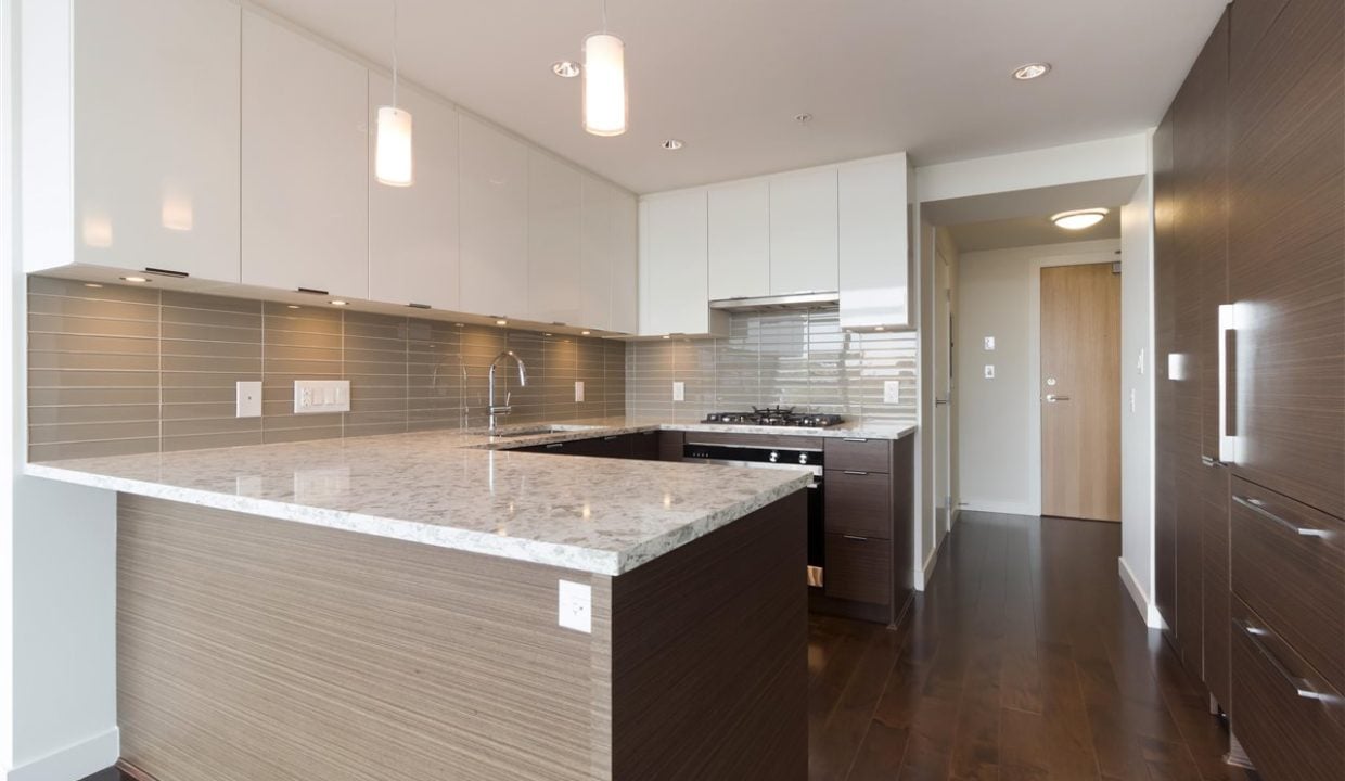 Cambie Star 502 - kitchen