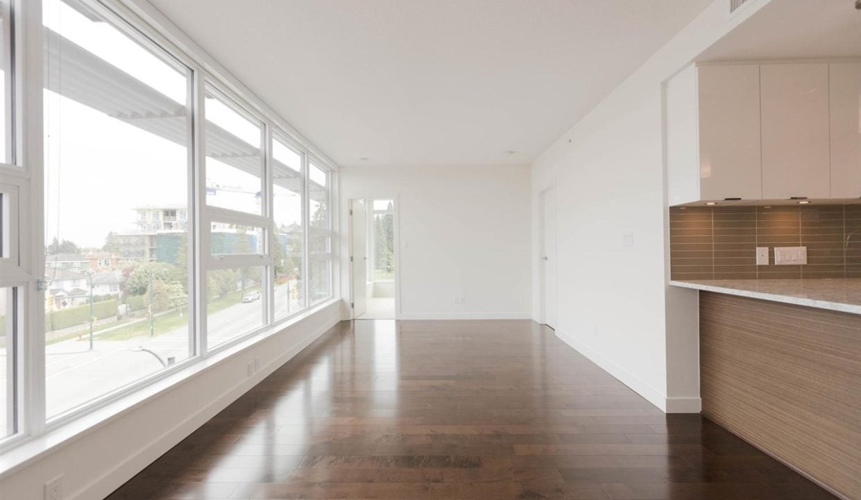 Cambie Star 502 - livingroom