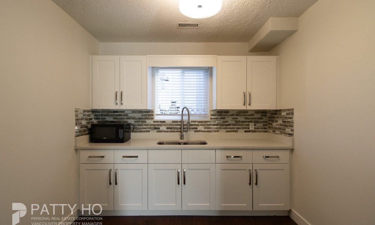 2922E28thHouse-10