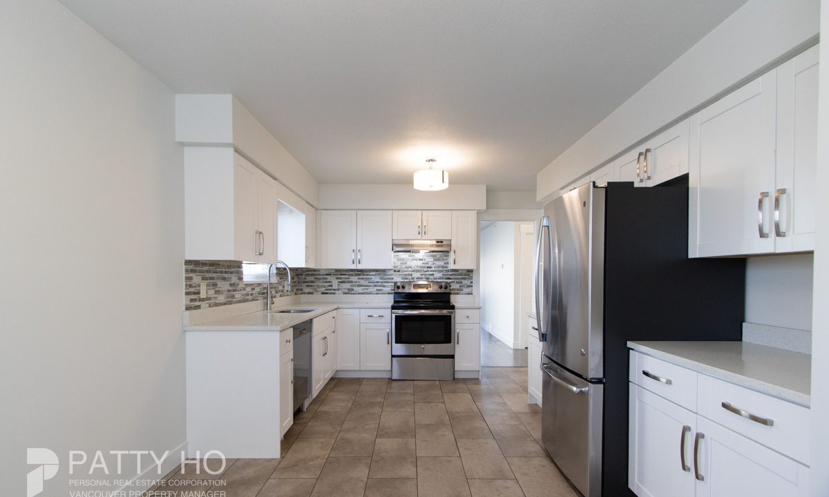 2922E28thHouse-19