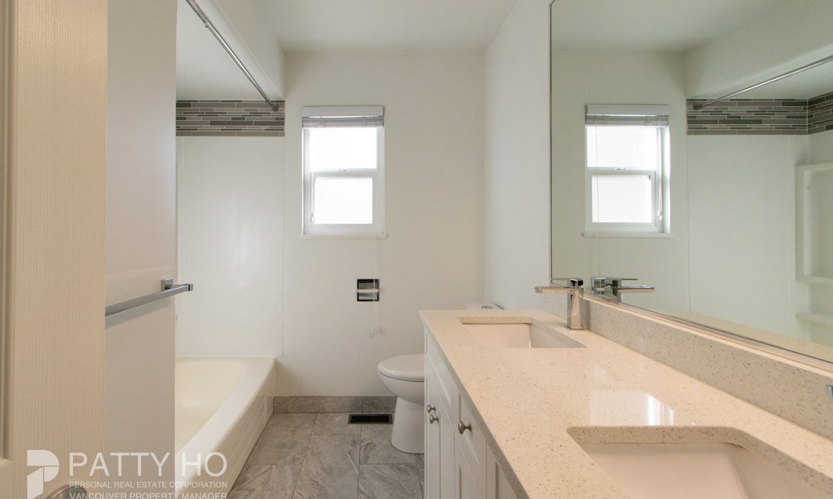 2922E28thHouse-23
