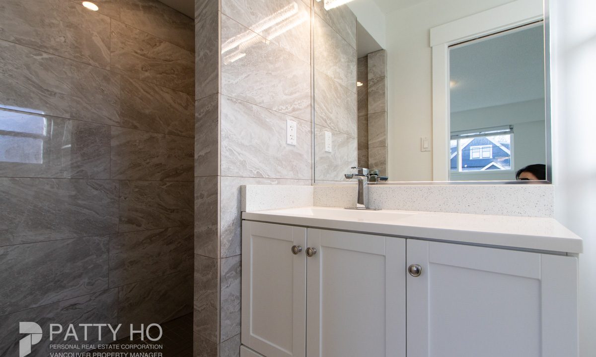2922E28thHouse-25