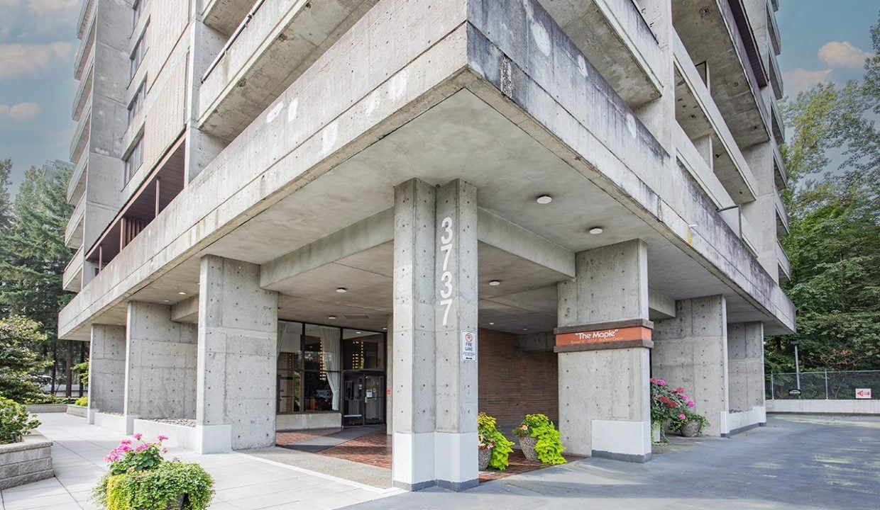 Timberlea-Building