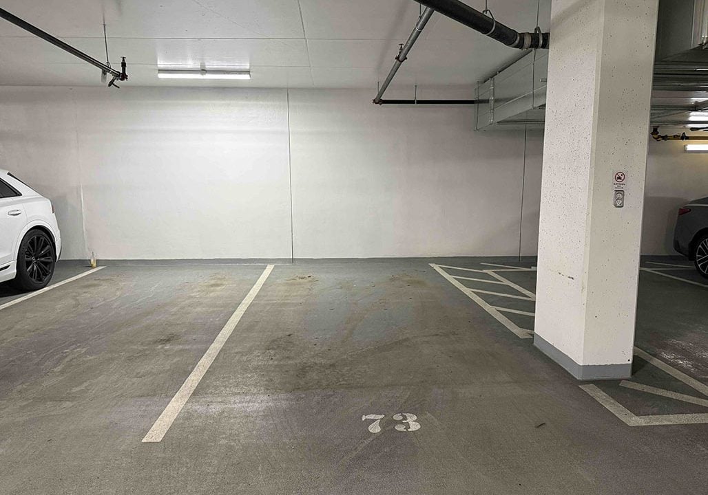 SSQ6-2908-Parking