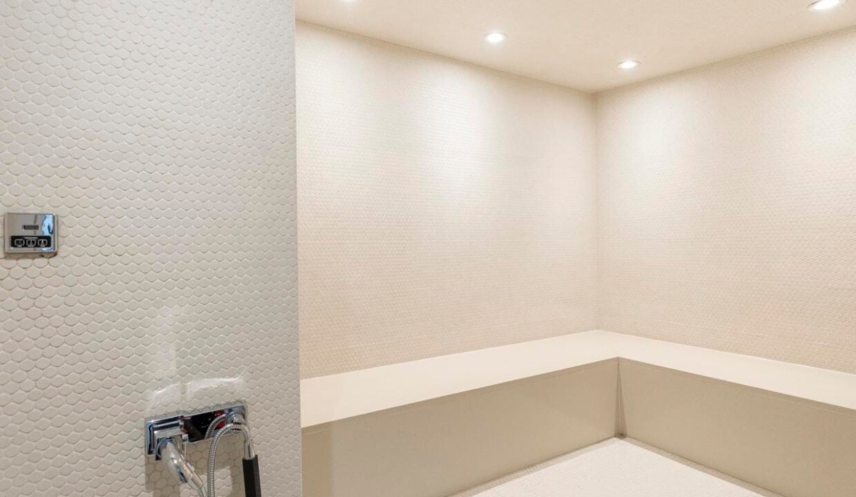 steam room