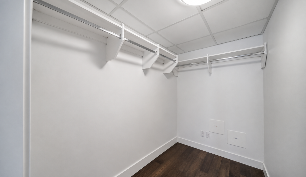 walkin closet
