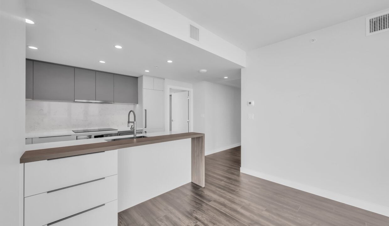 4801 - 567 Emerson St_19