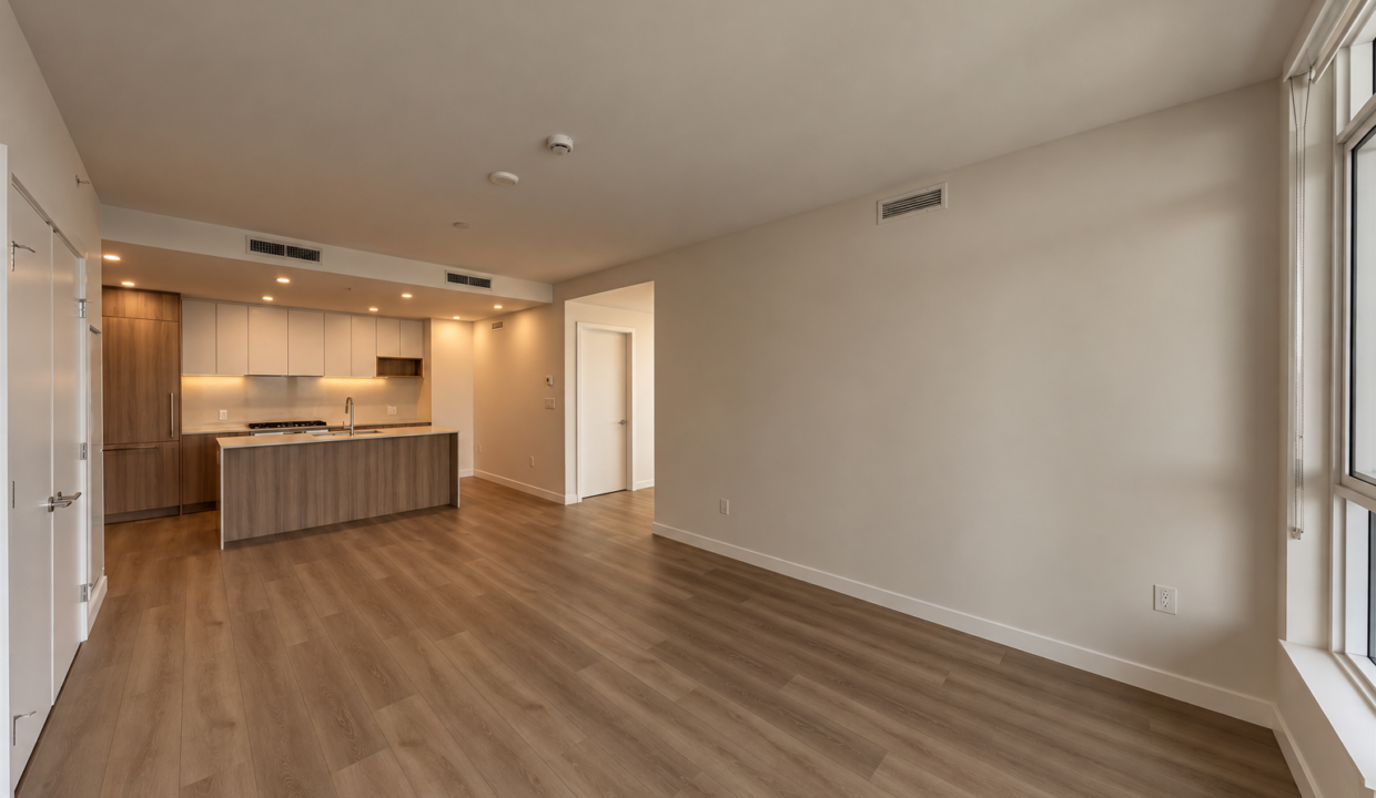 Nuvo 3208 - Livingroom to Kitchen